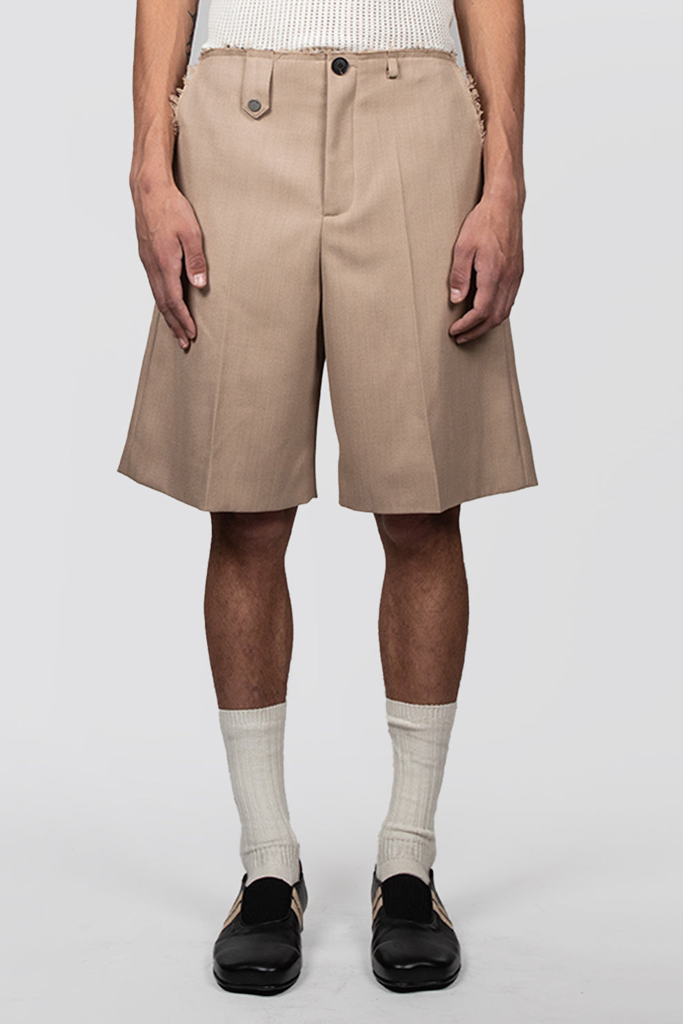 RAW EDGES TAILORING SHORT