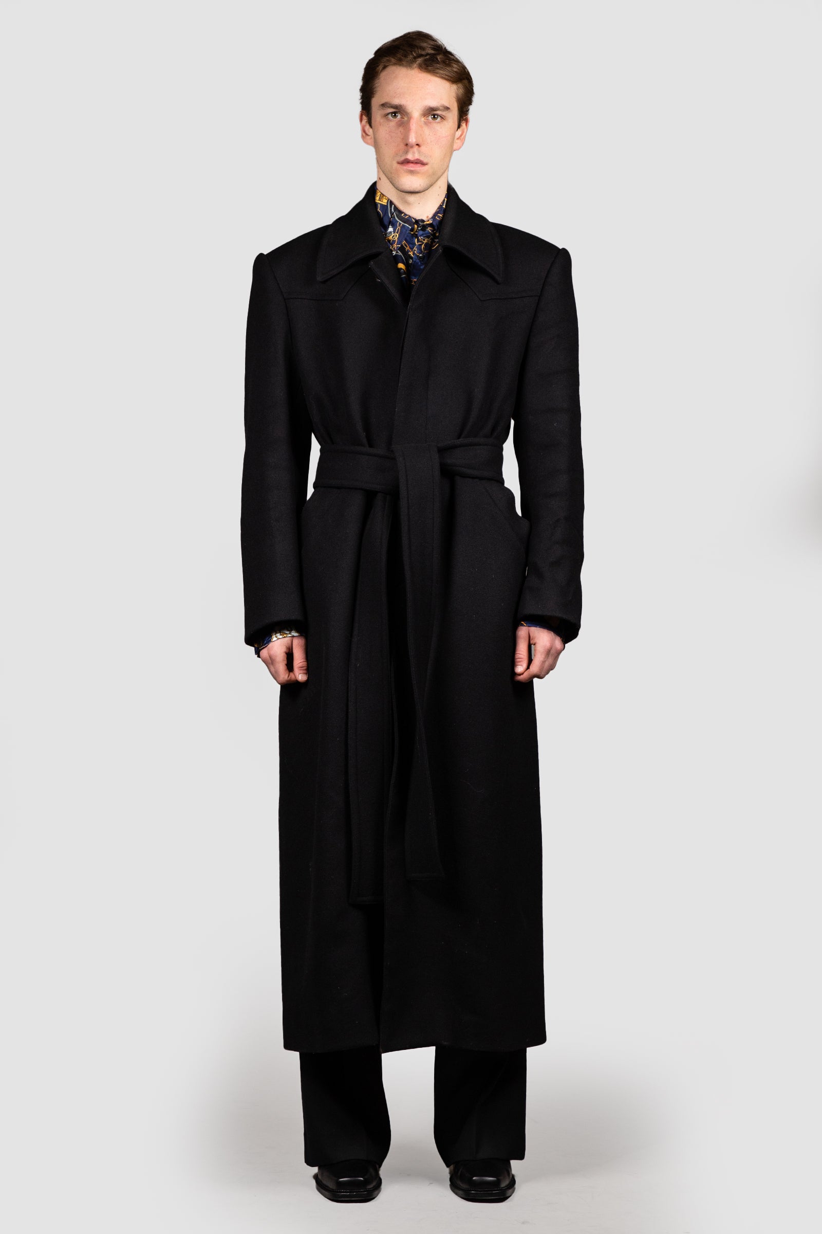 LONG EGONIC COAT