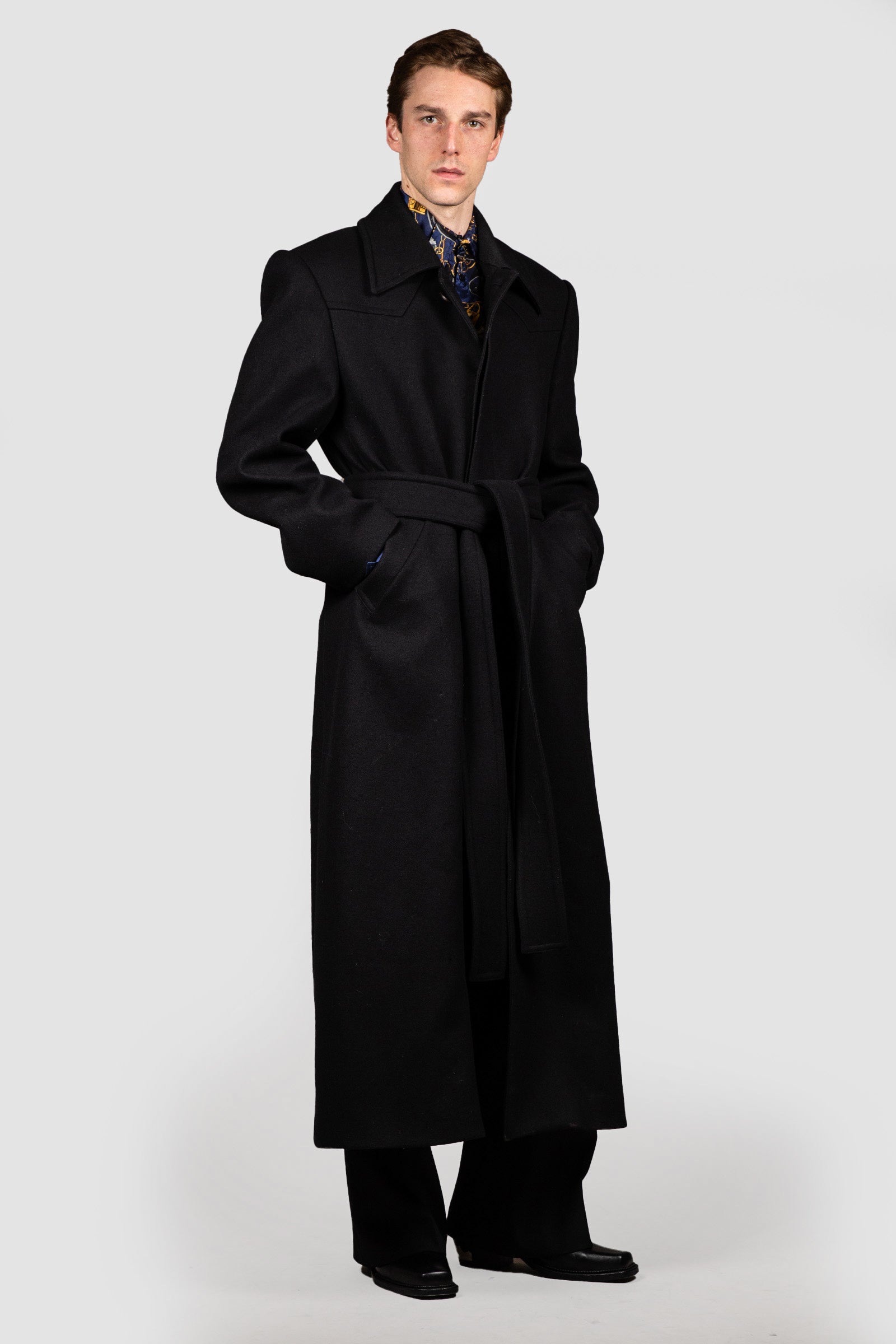 LONG EGONIC COAT