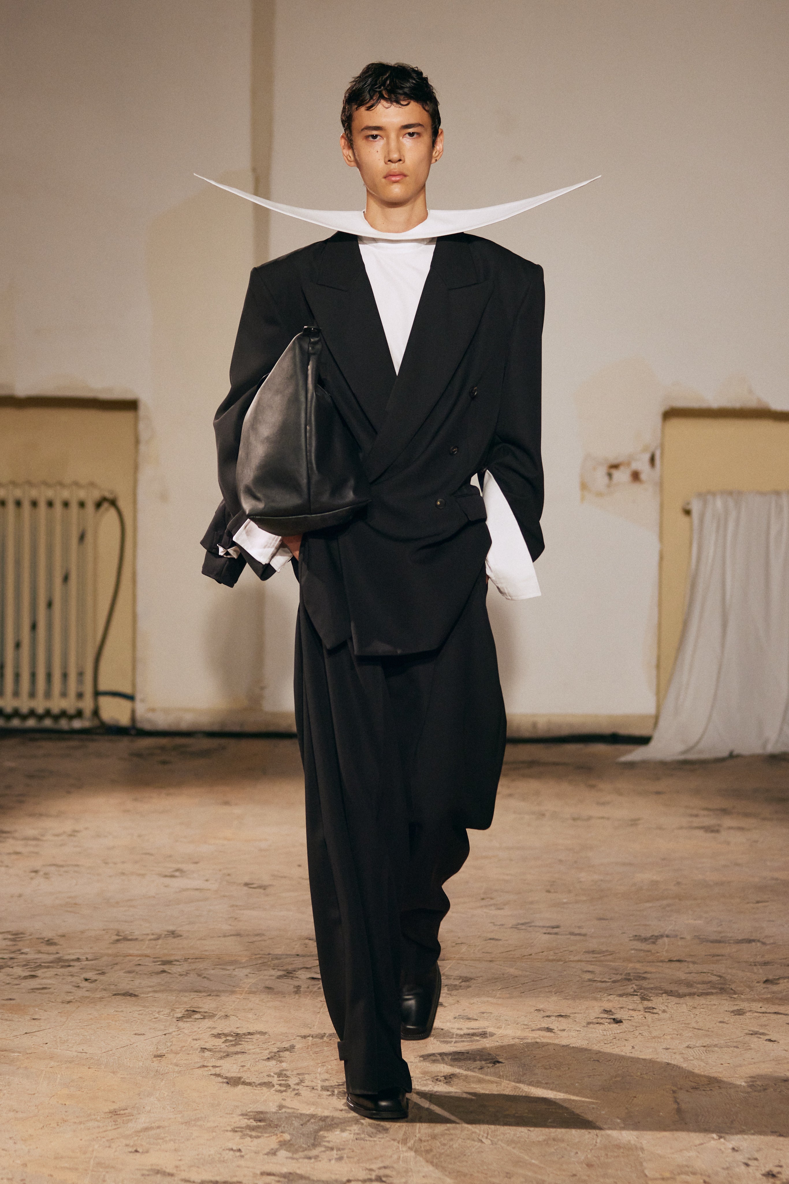 Egonlab_ss26_runway_press_look