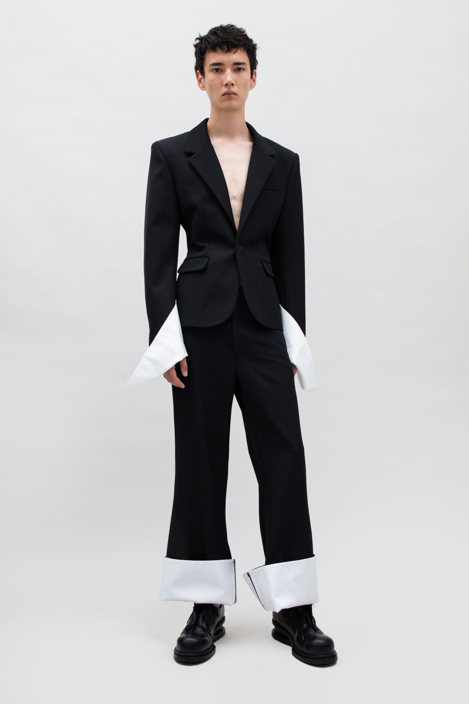 STRUCTURED OPEN CUFF JACKET