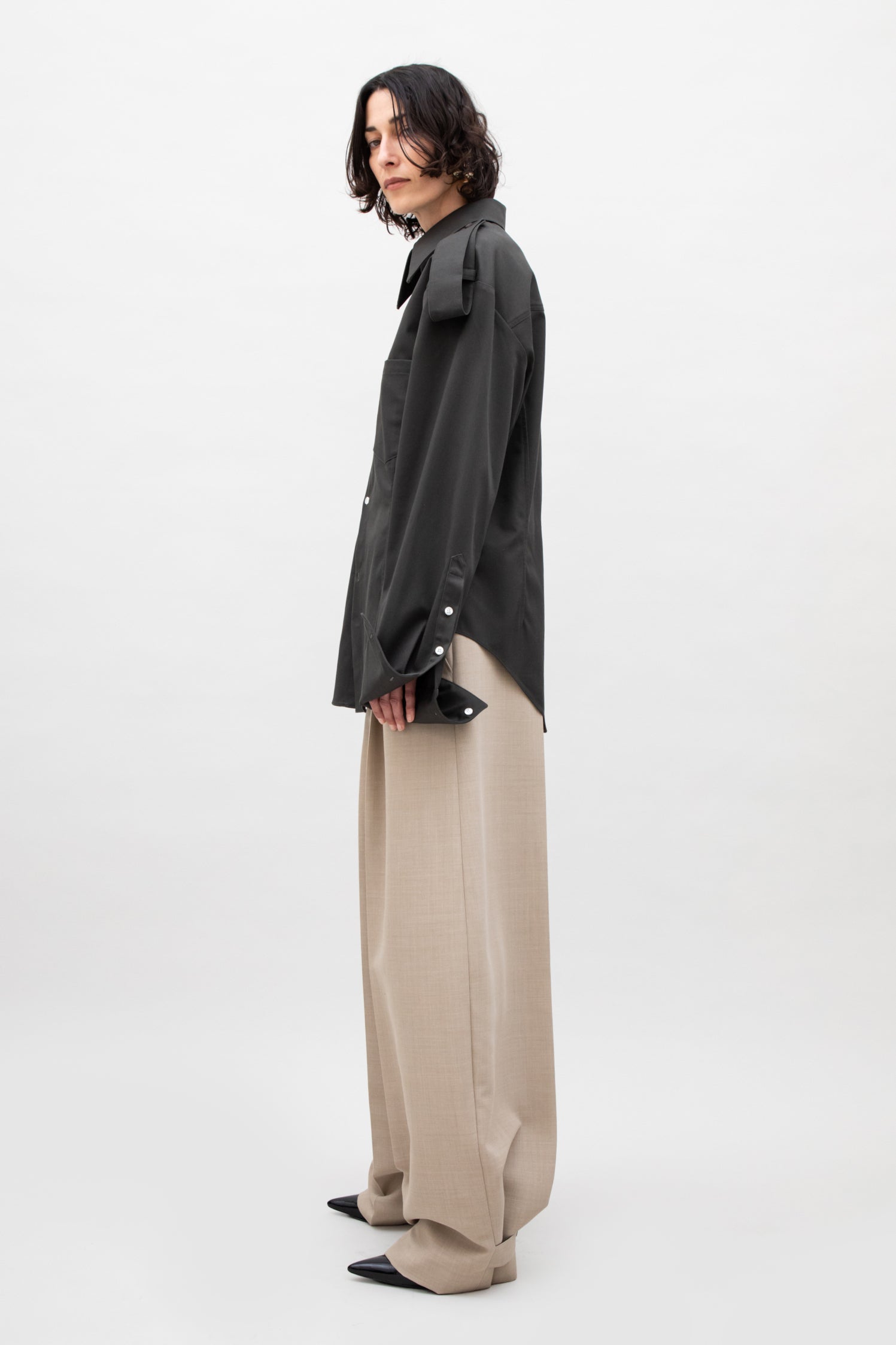 SHARP CUFF SCULPTURED SHIRT