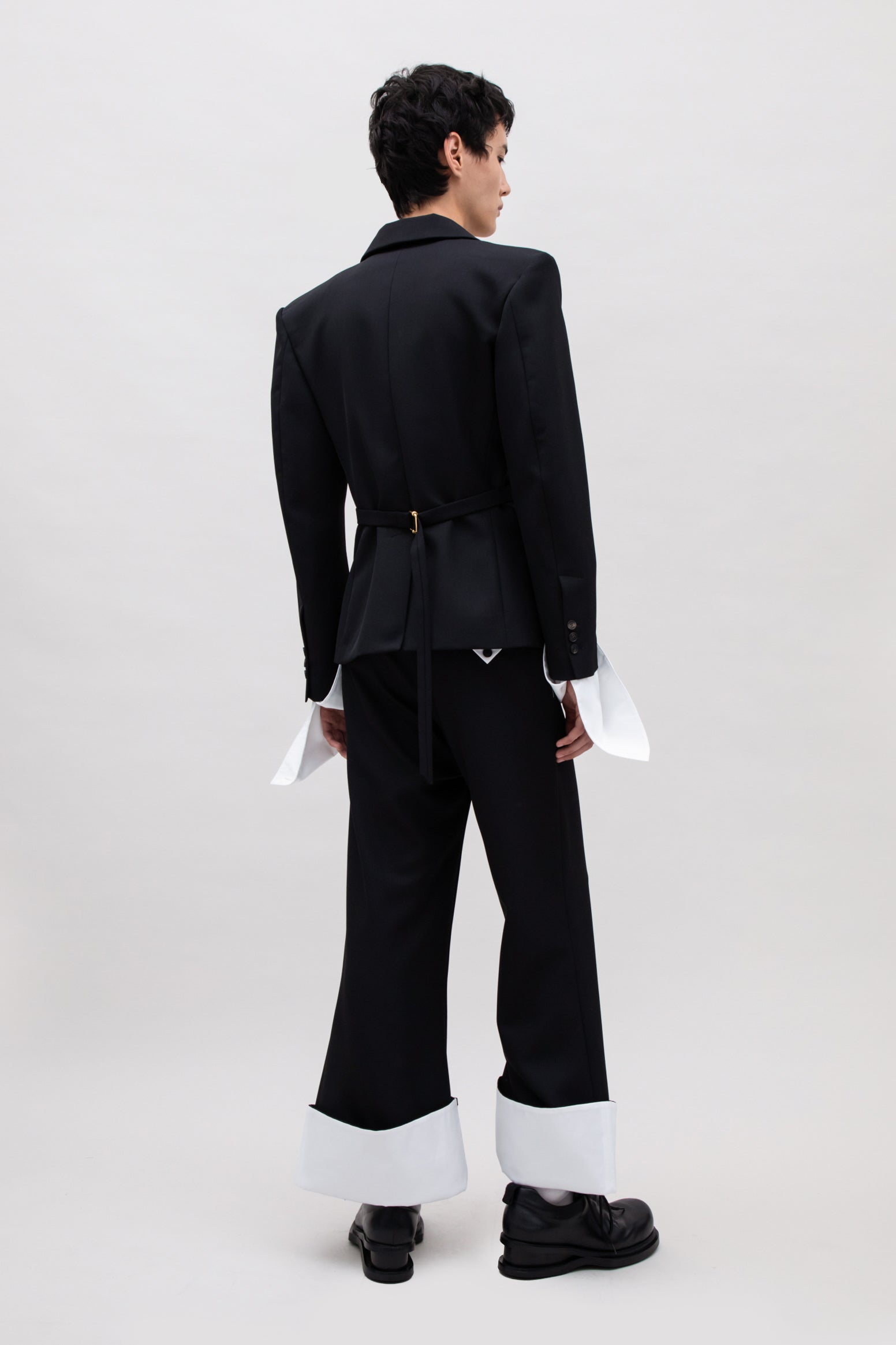 STRUCTURED OPEN CUFF JACKET