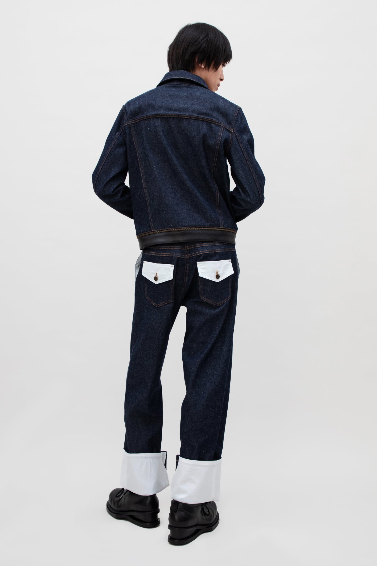 LEATHER STRAP DENIM JACKET