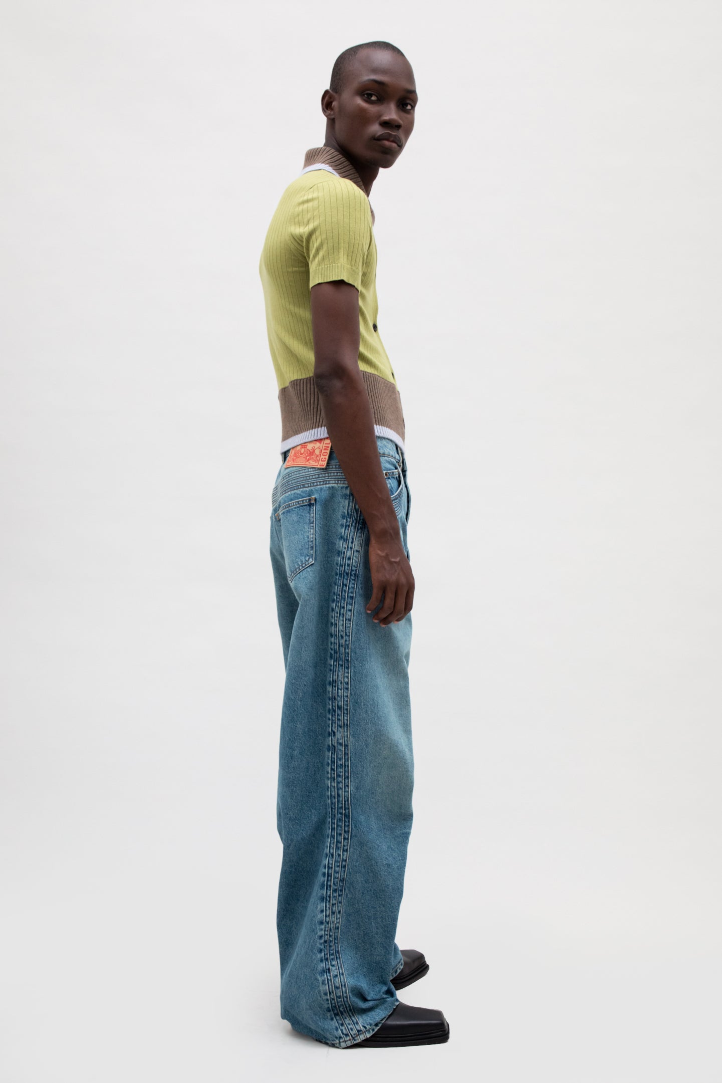CONTRASTED RIBS KNIT POLO