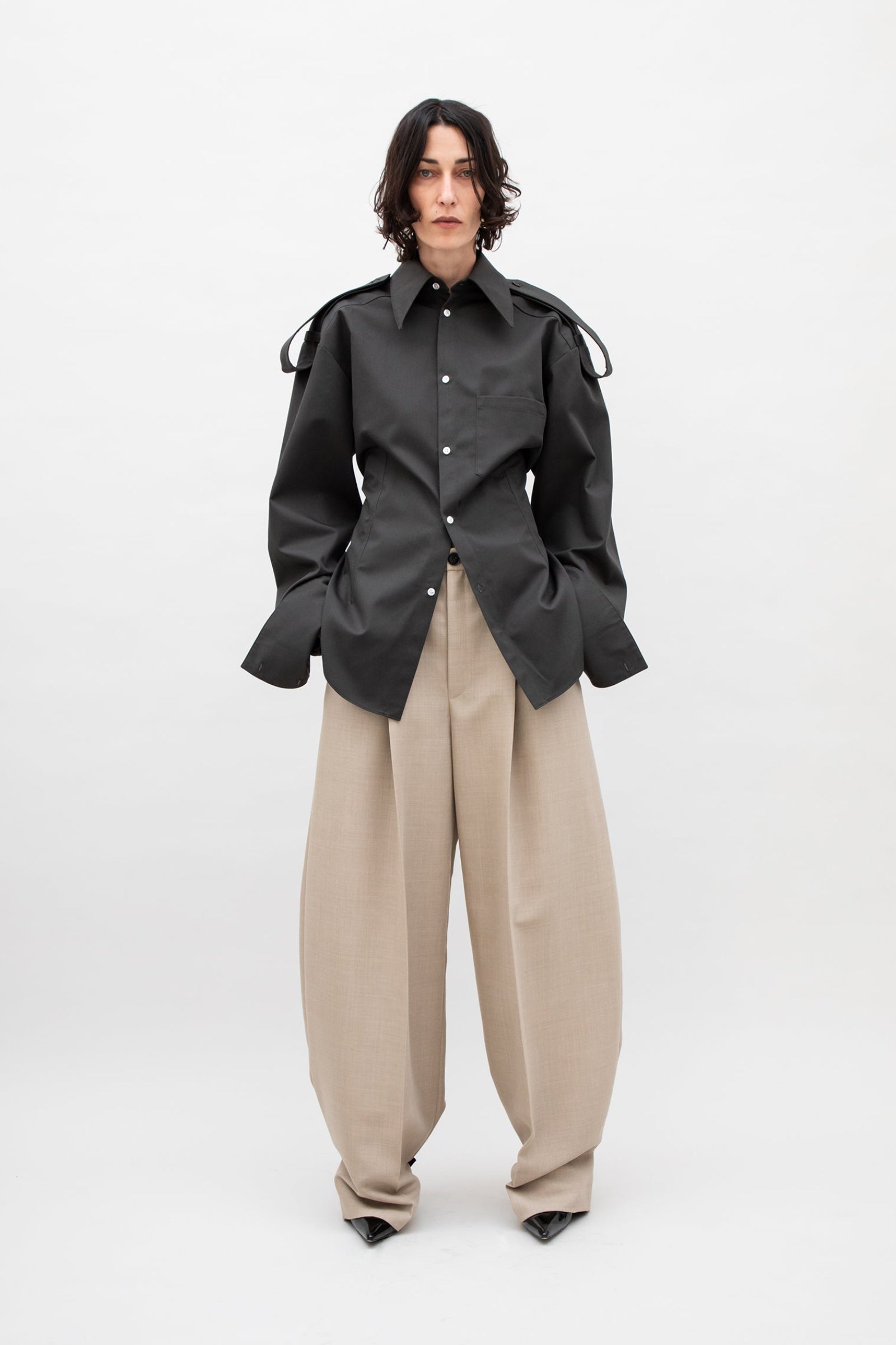 SHARP CUFF SCULPTURED SHIRT