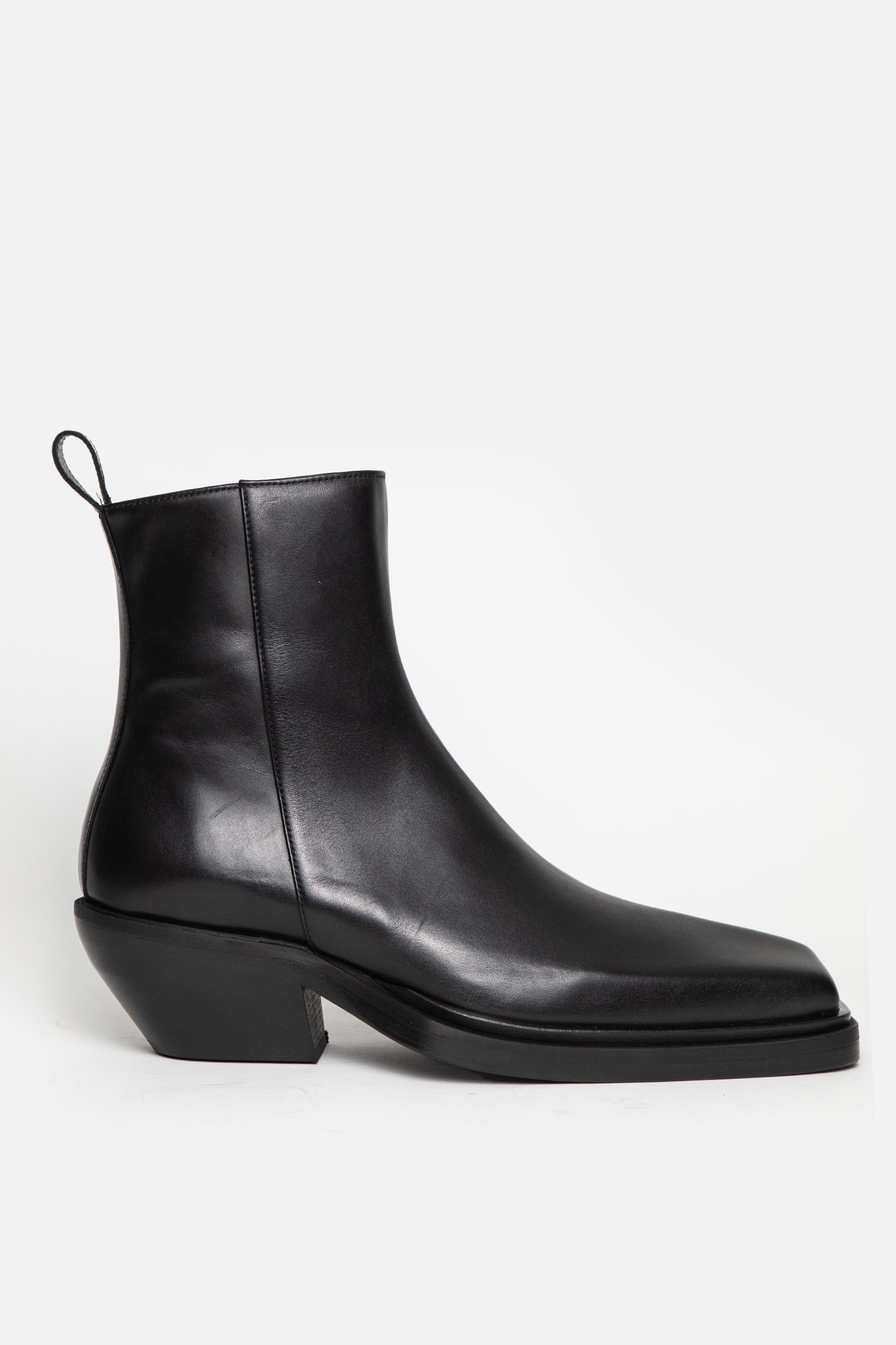 ANKLE BOOT