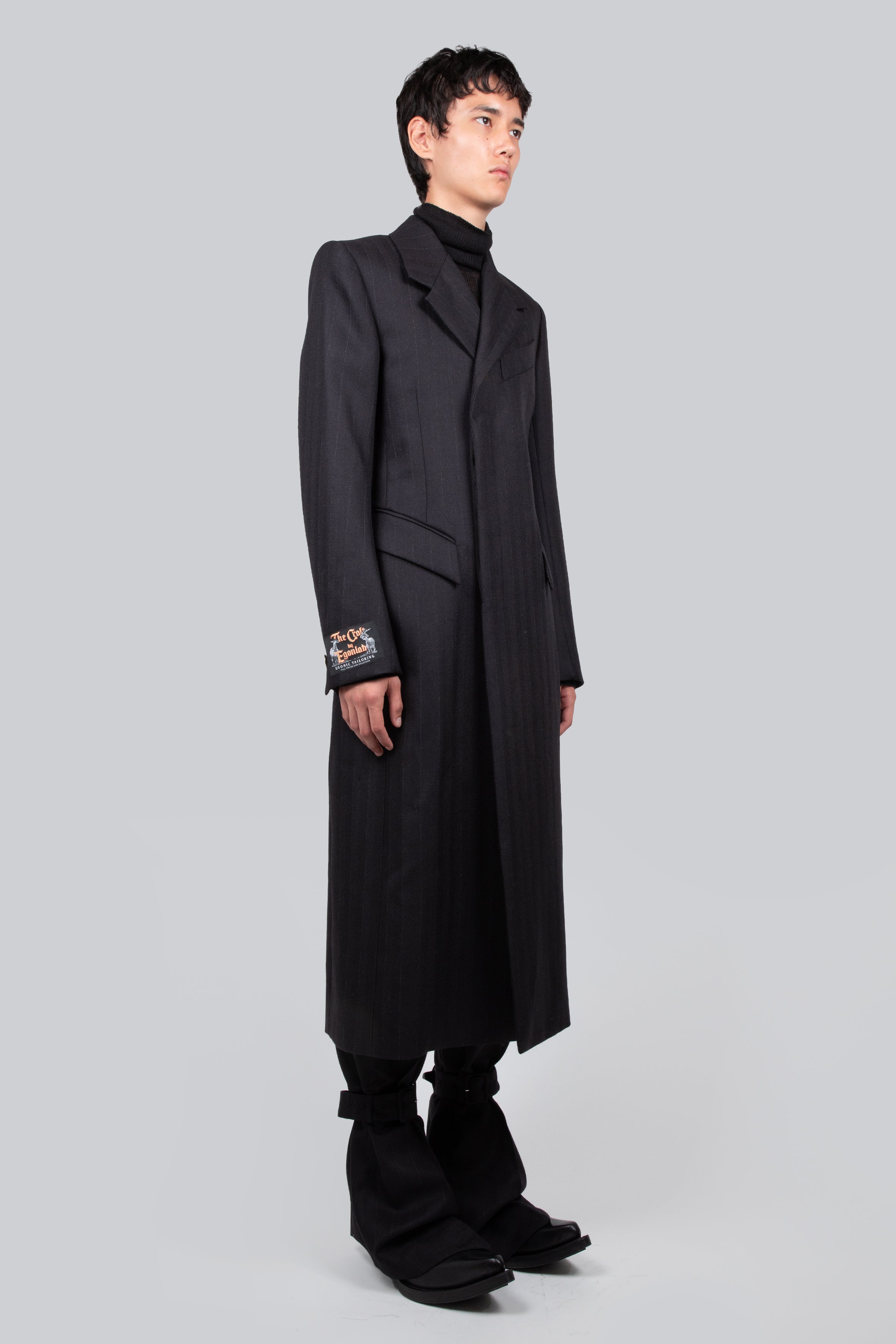 GOLDEN BUTTON FITTED COAT
