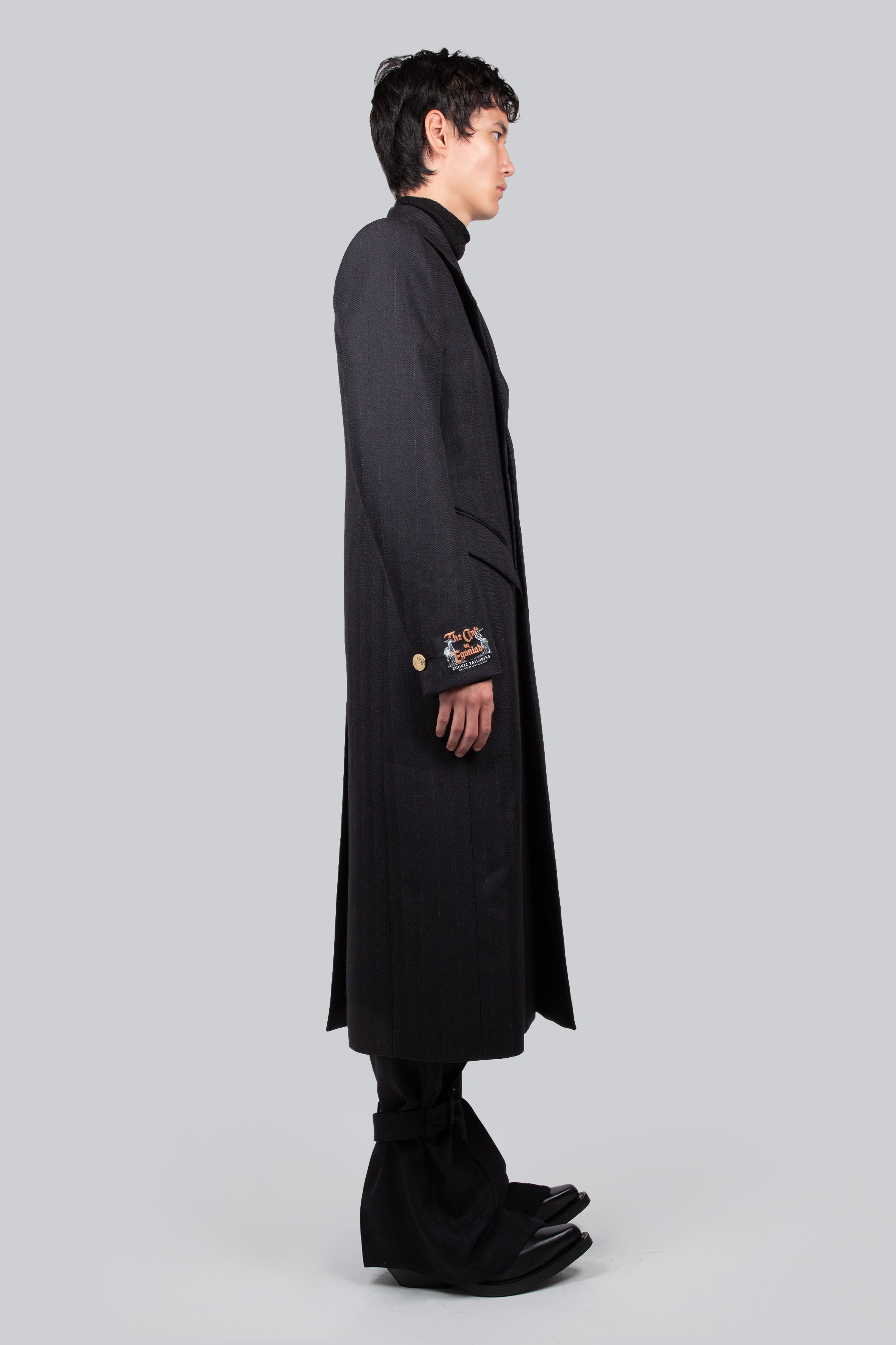 GOLDEN BUTTON FITTED COAT – EGONLAB