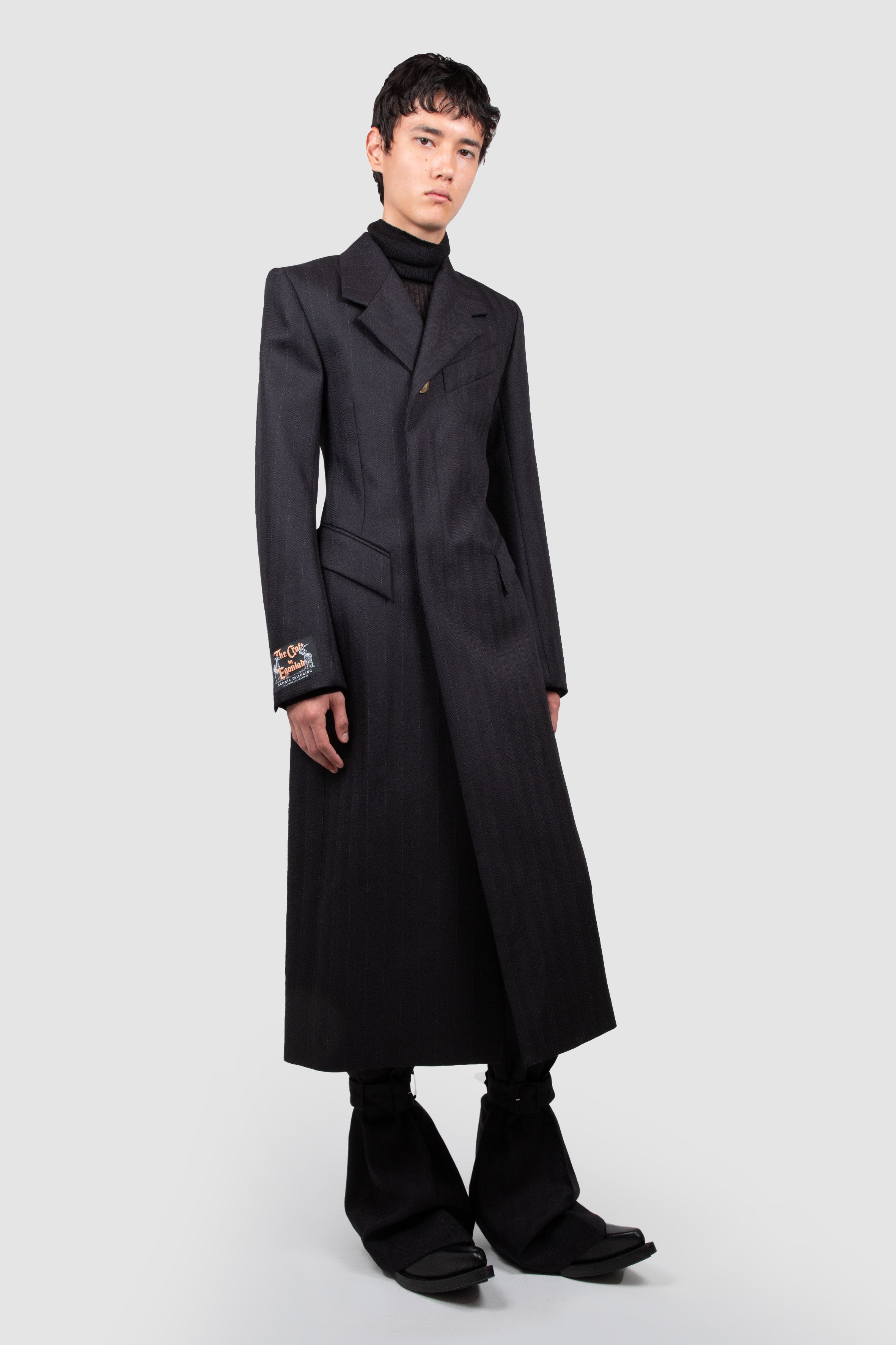 GOLDEN BUTTON FITTED COAT