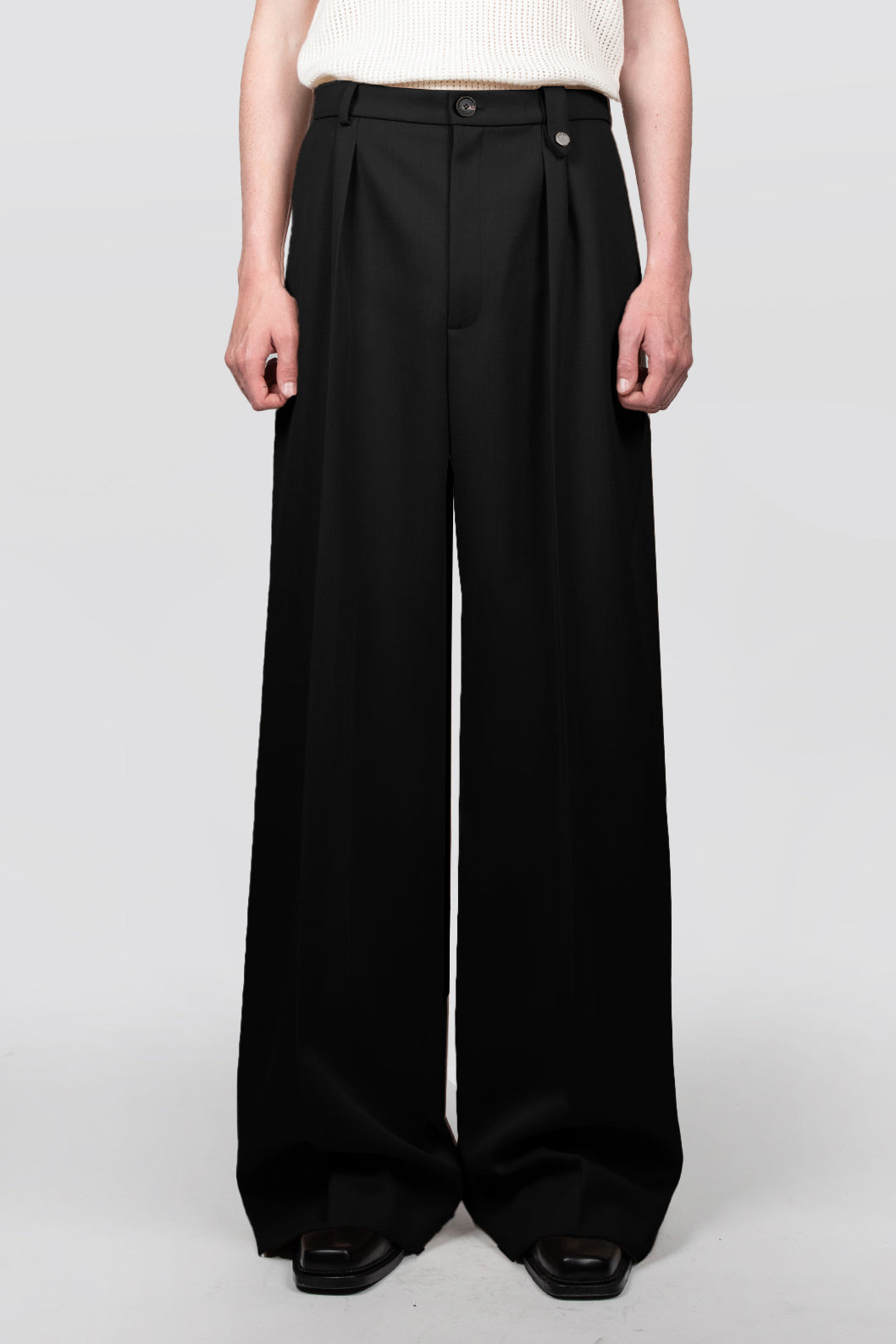 PLEATED PANTS