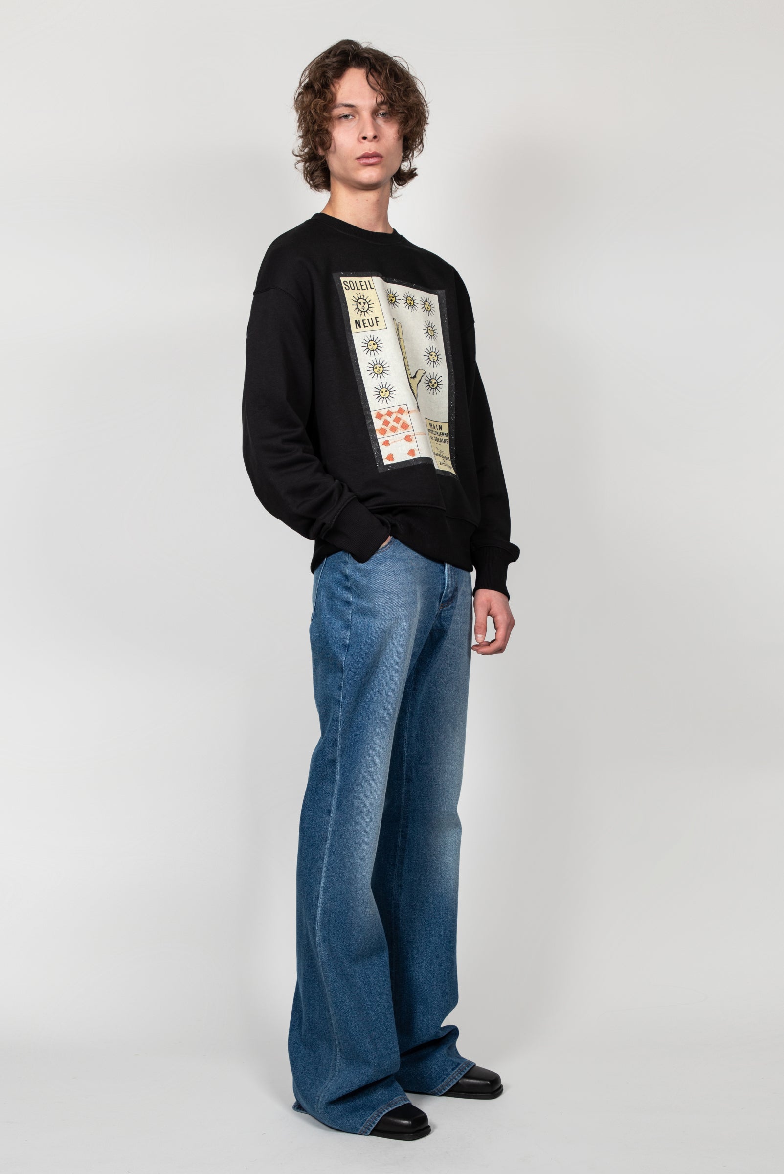 SUN NINE SWEATSHIRT