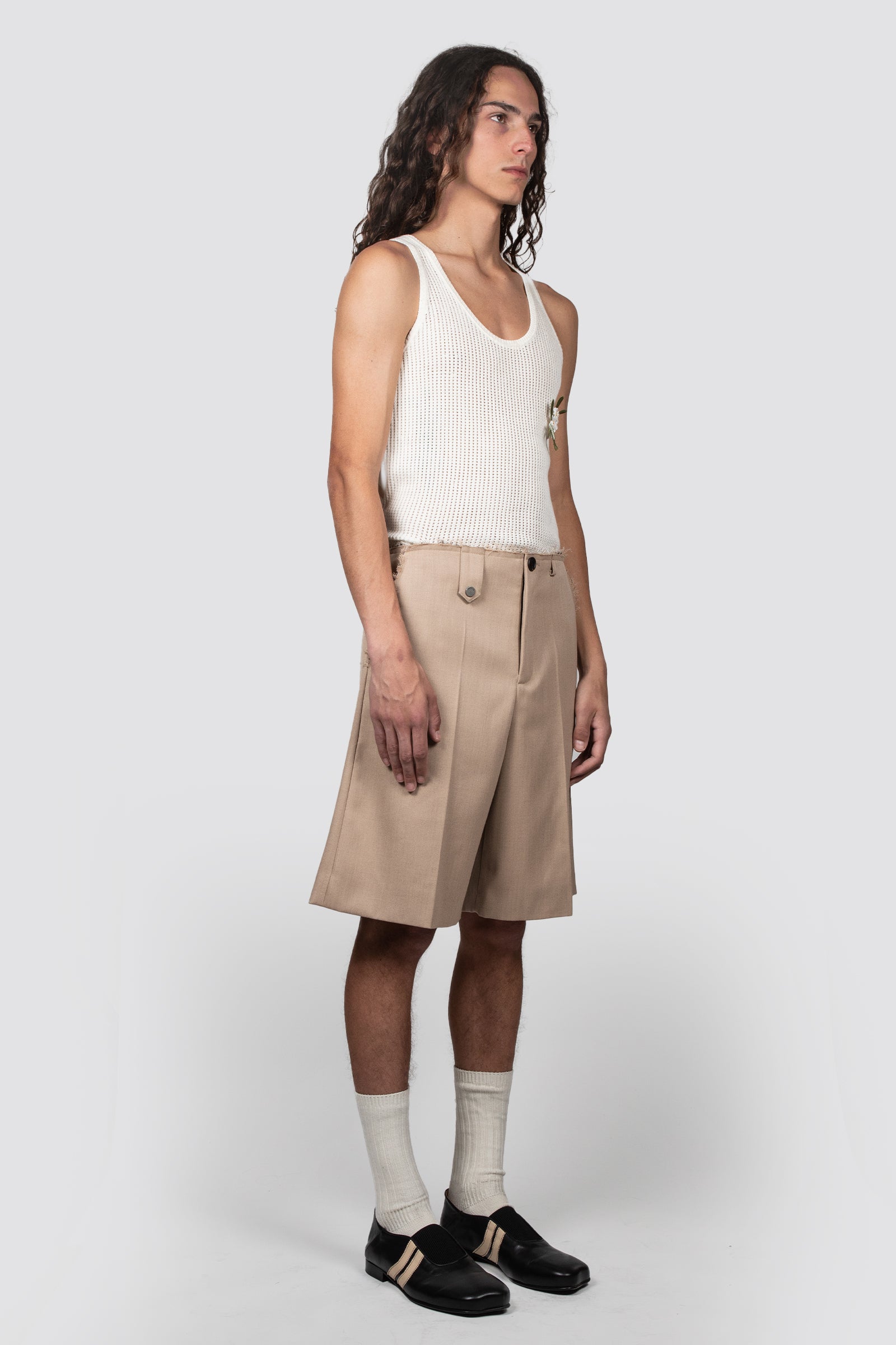 RAW EDGES TAILORING SHORT